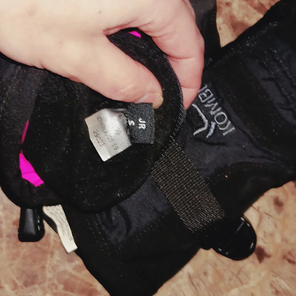 Kombi Kids Cozy Black Mittens